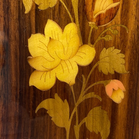 🎉LAST CALL🎉Vintage Walter Stahli Switzerland Wood Inlay Floral Wall Hanging - Picture 3 of 16
